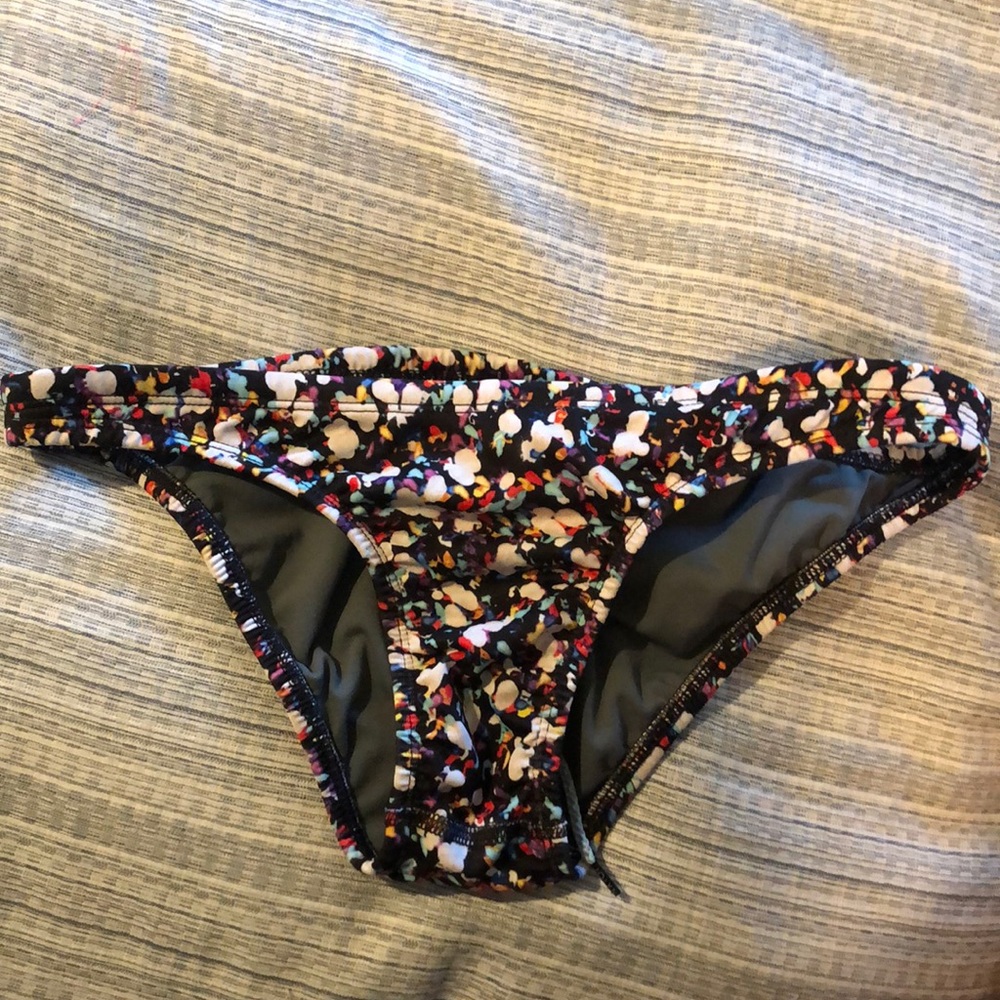 Jolyn bottom size Medium